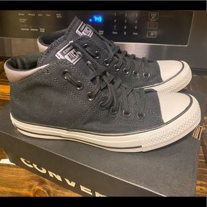 Converse Women’s 8M